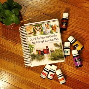 Essential Oils Guide Book